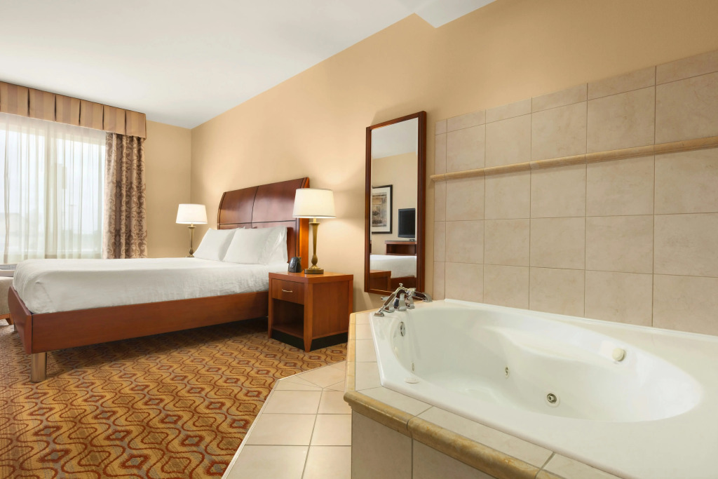 Hilton Garden Inn Solomons