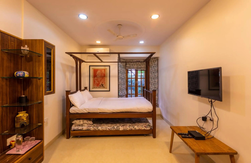 SaffronStays Birdsong, 3 BDR Pet-friendly Villa in Madh Island
