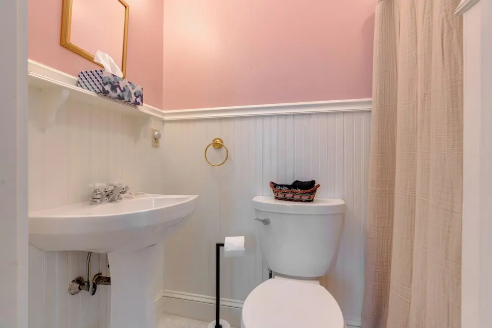 James Place Inn Bed and Breakfast