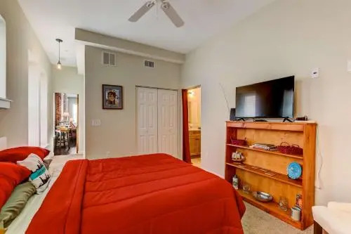 JBH 115 W 2nd Apt #2