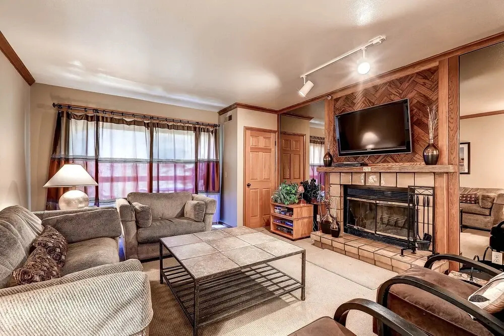 Park Station 247 2 Bedroom Condo by RedAwning