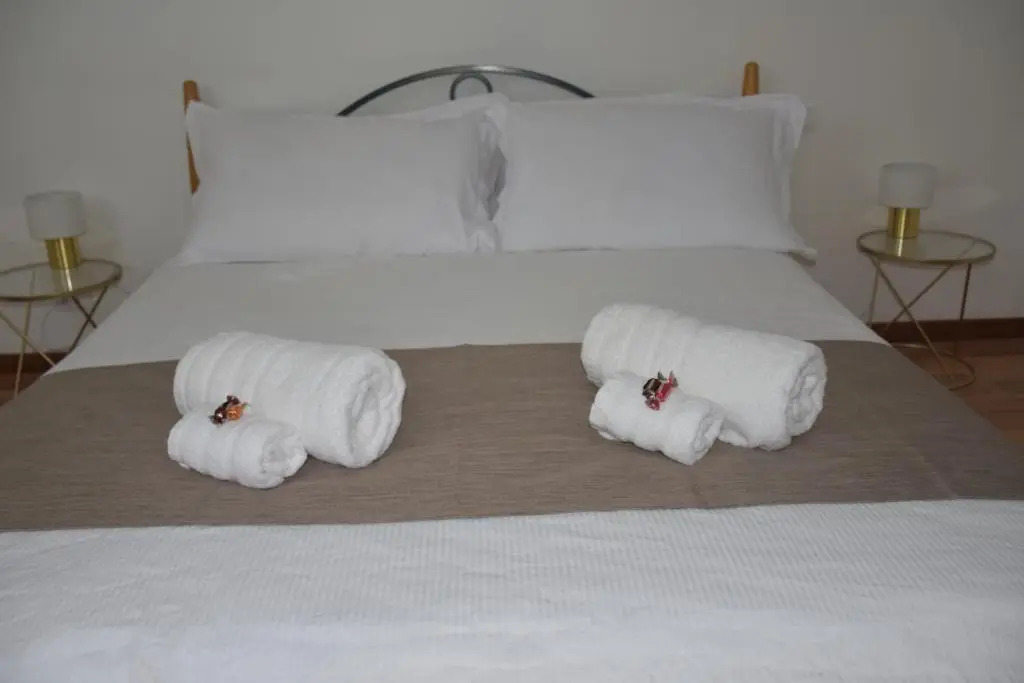 R & A Minerva Suites