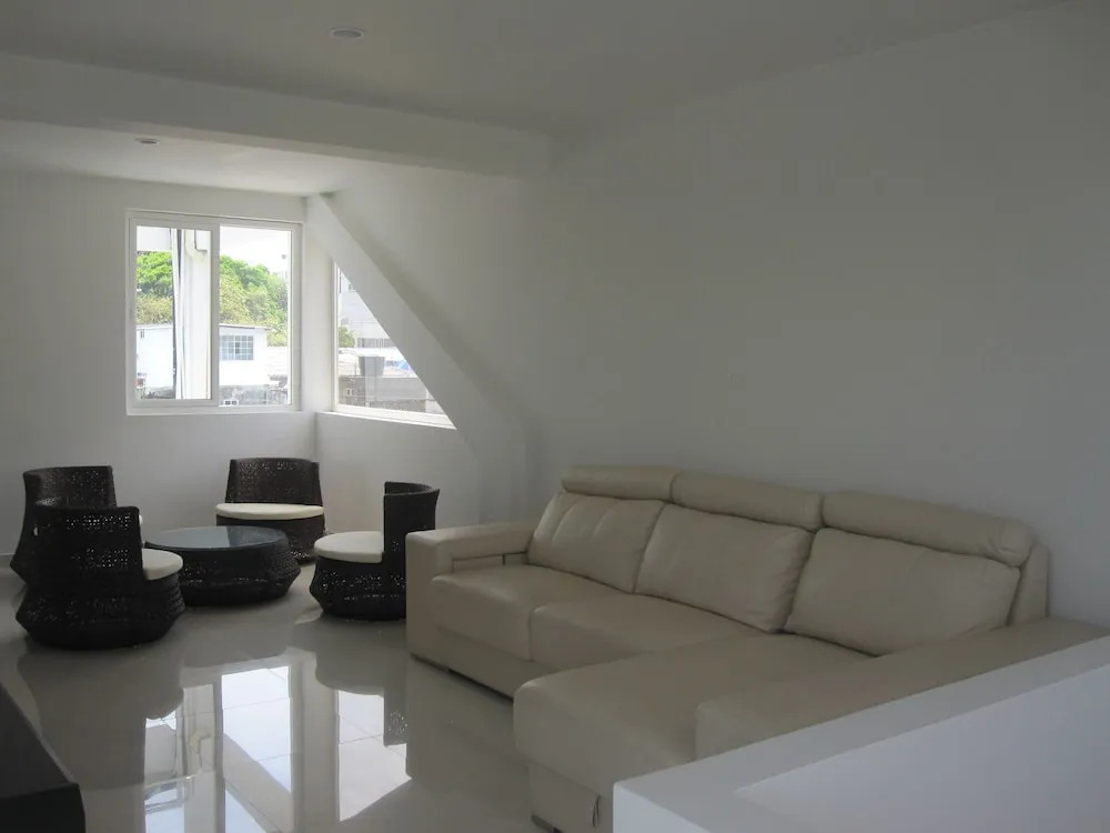 Lili House