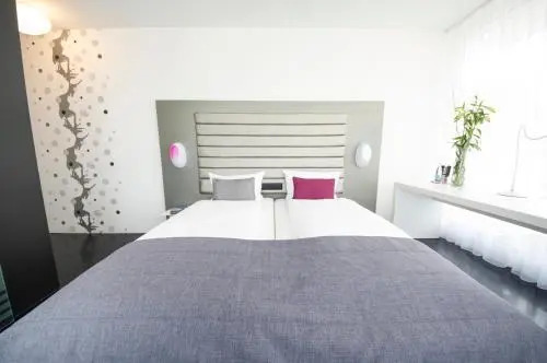 Sky Motel