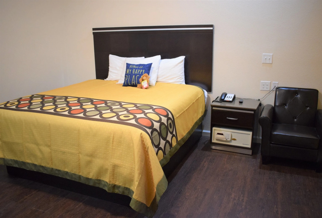Texas Bungalows Hotel and Suites Austin