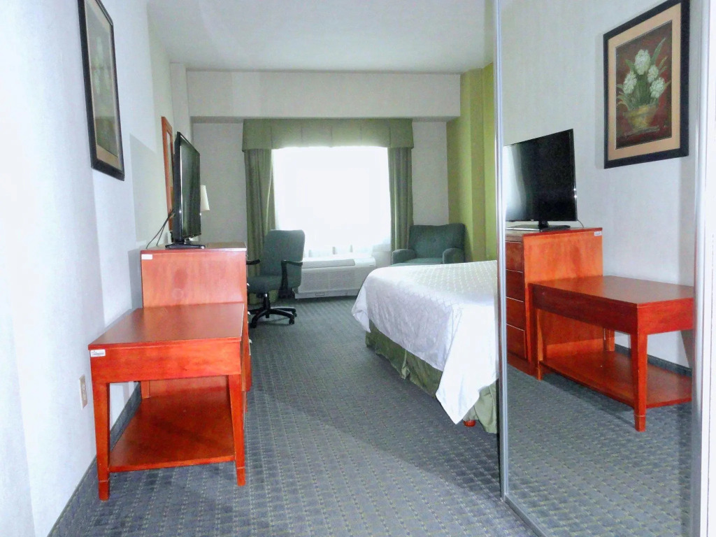 Holiday Inn Express & Suites Toluca Zona Aeropuerto by IHG
