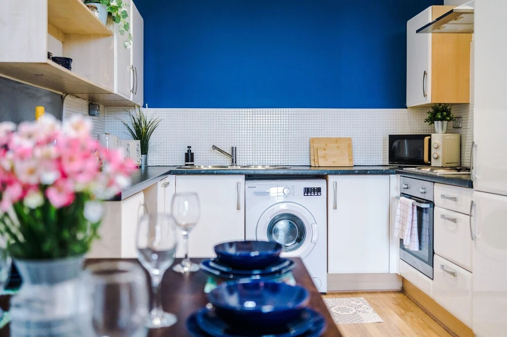 Spacious Duplex City Centre Apartment, 30 Second Walk to Lime Street