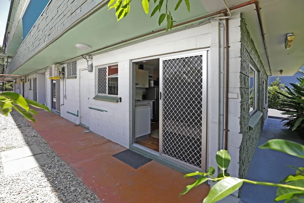 Ground Floor Easy Unit Close to City 4