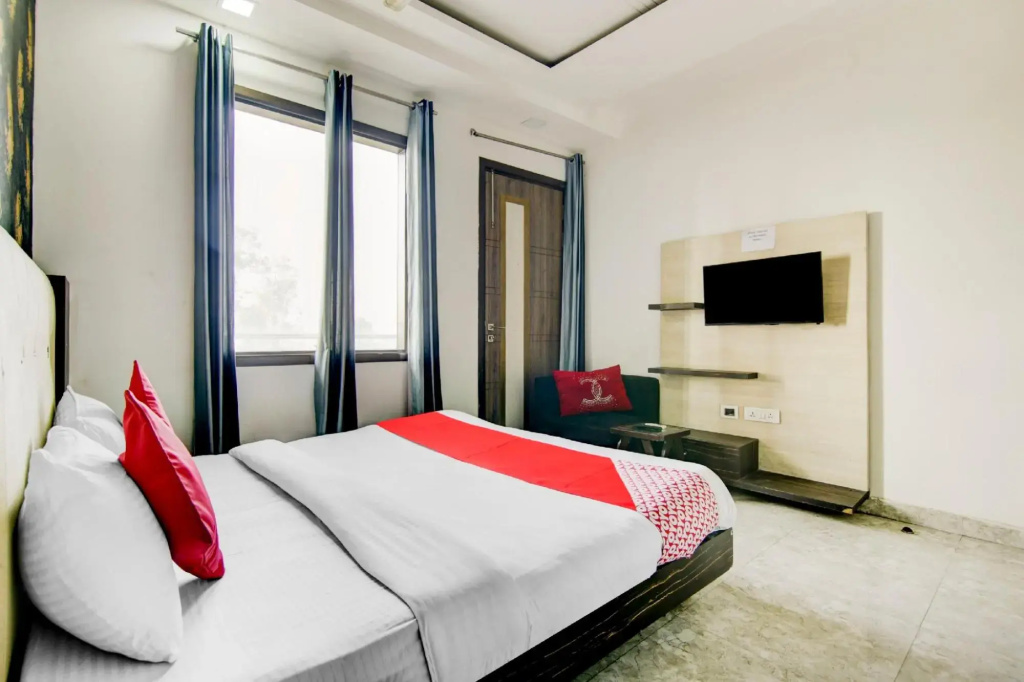 OYO Flagship 80529 Sg Hotel