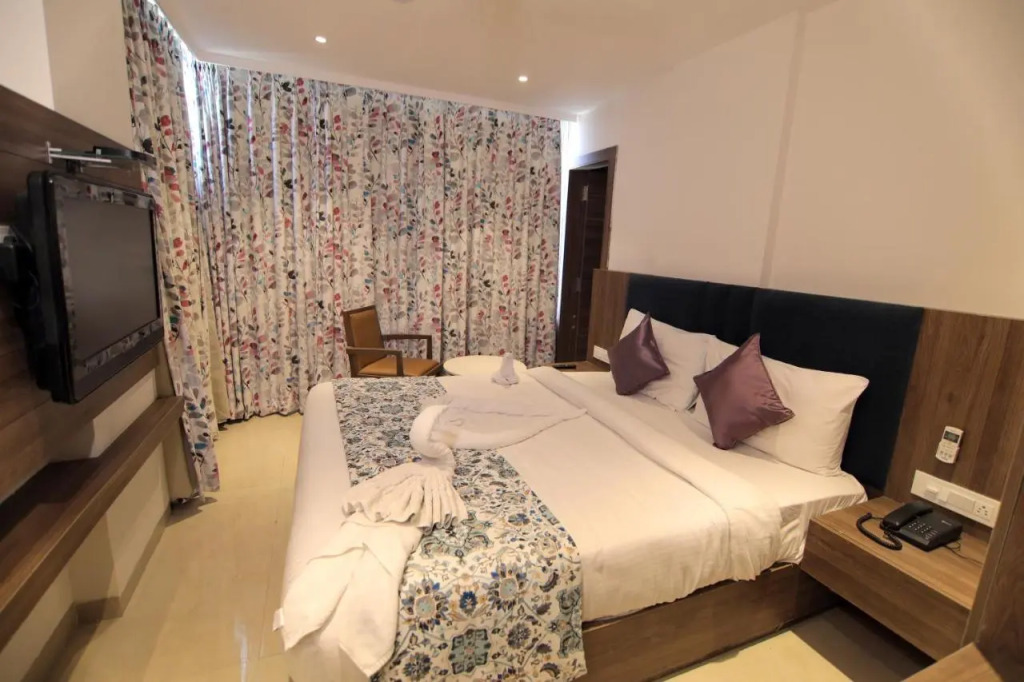 Mumbai House Express Udaipur