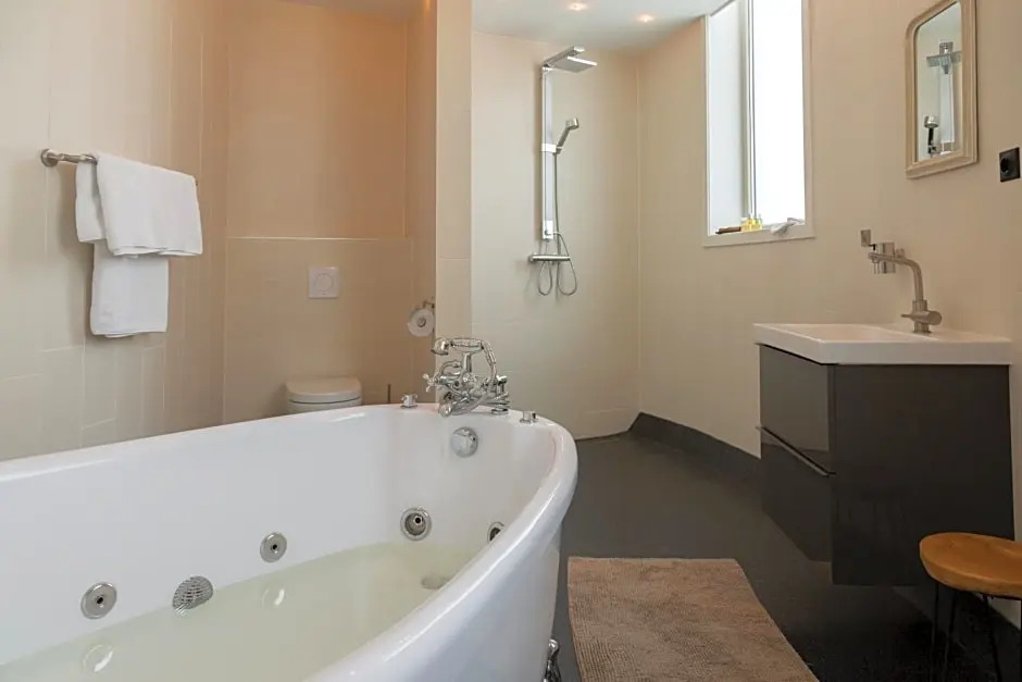 Watertorenhotel Nes