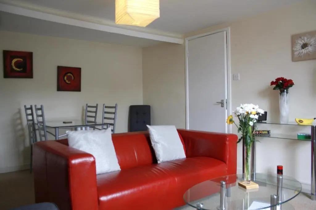 Walkers Court By Treetop Property