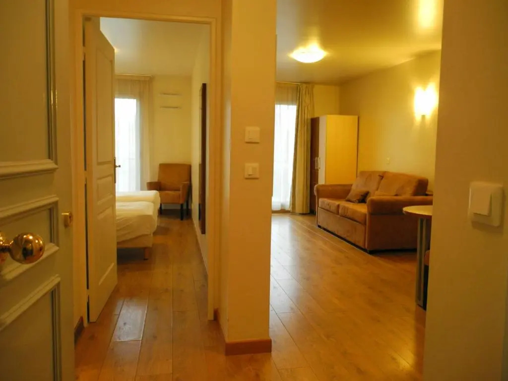 Villa Val Senart 1ere Avenue