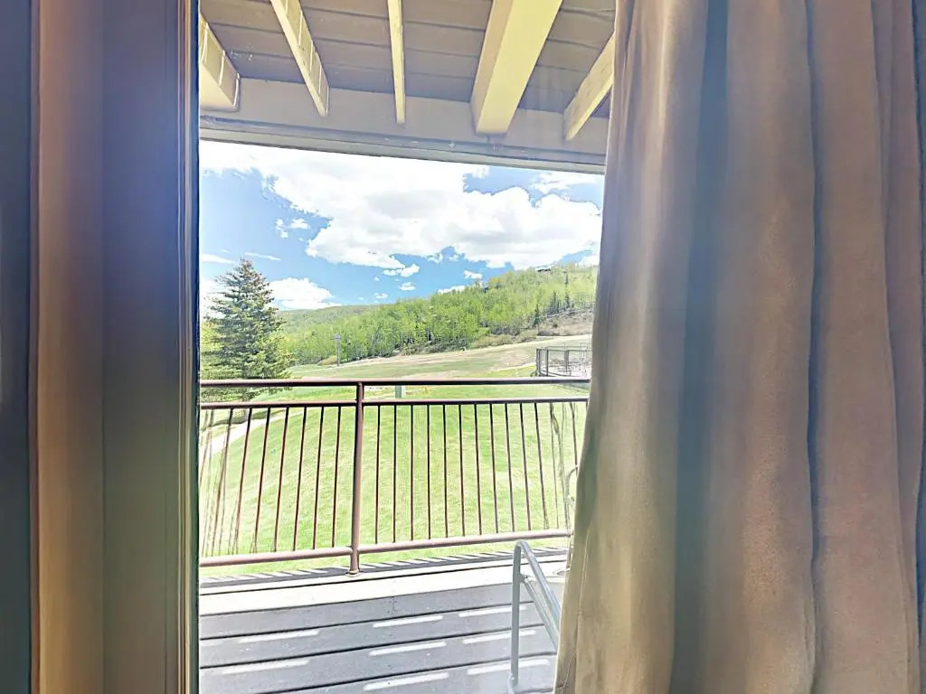 Timberline Condominium Studio Deluxe Unit 218