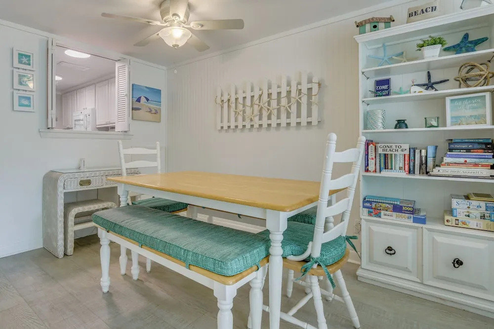 Walk to Beach! Hilton Head Island Escape w/ Pool