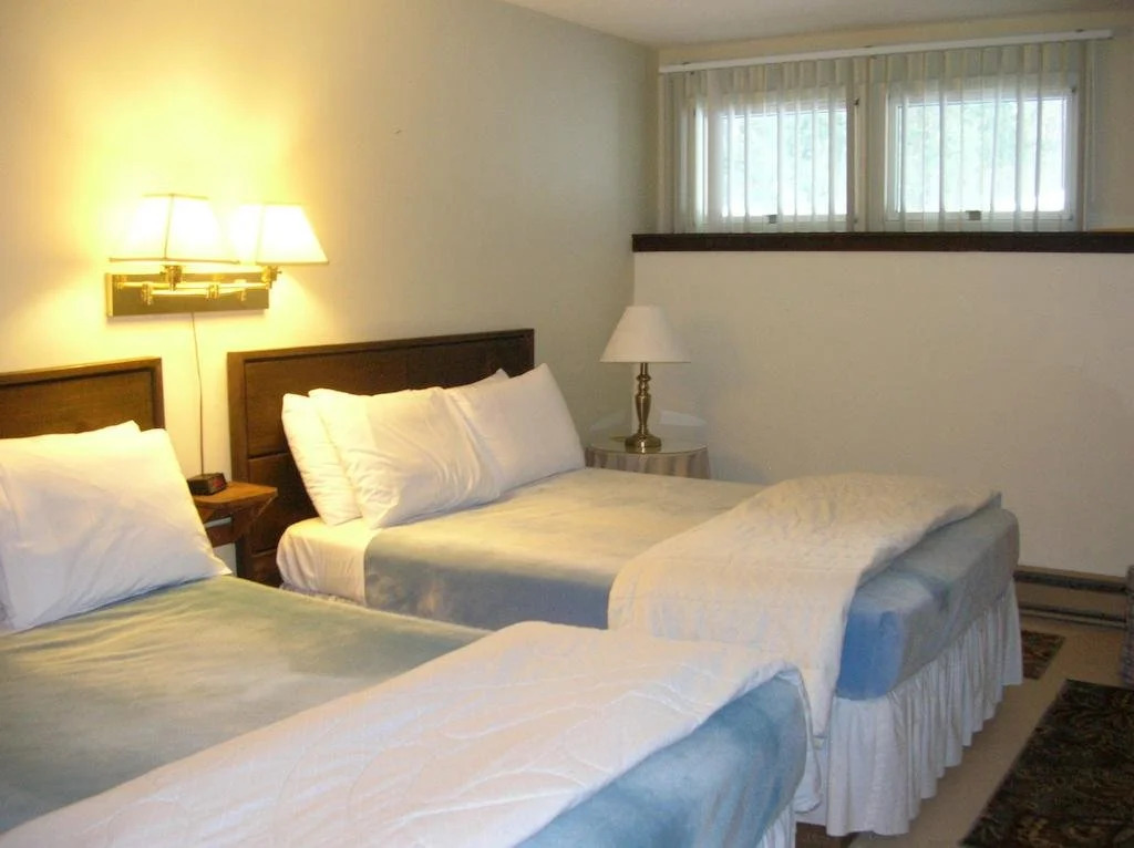Grey Bonnet Inn