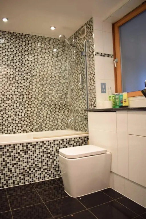 Spacious 1 Bedroom Flat in Central London