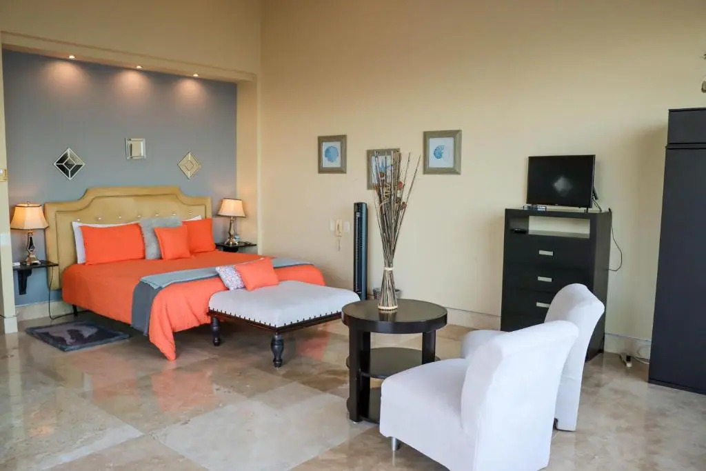 Spectacular 11,000 Sqft PenHouse fully staffed