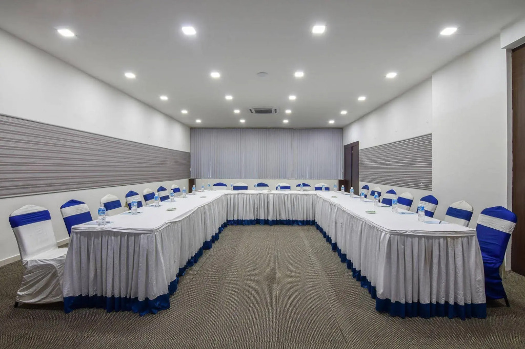 Akshaya Aura
