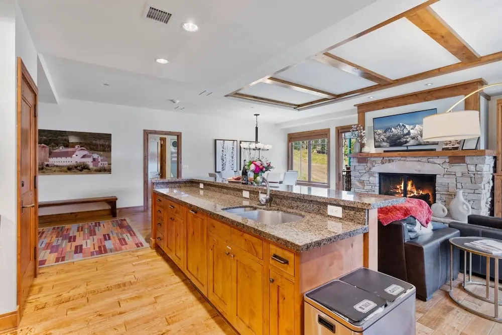 Shooting Star Lodge at Deer Valley Resort - Three Bedroom Residence #206 3 Condo
