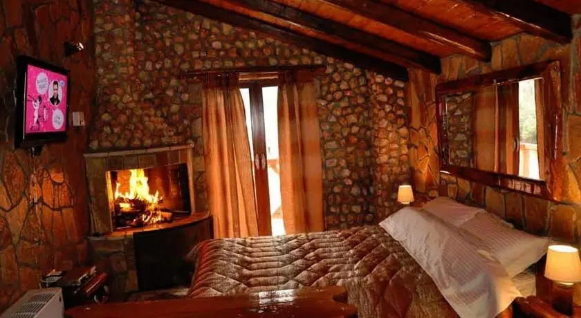 Suites Zachlorou