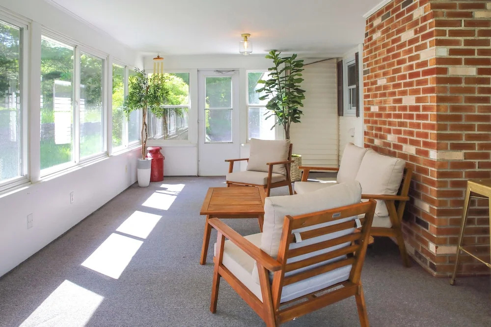 Vacation Rental Home ~ 2 Mi to Windham Mountain!