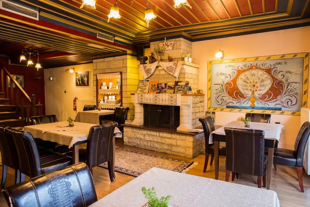 Arktouros Hotel