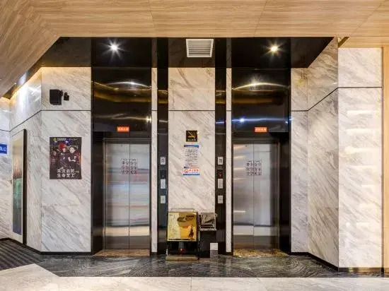 H Hotel