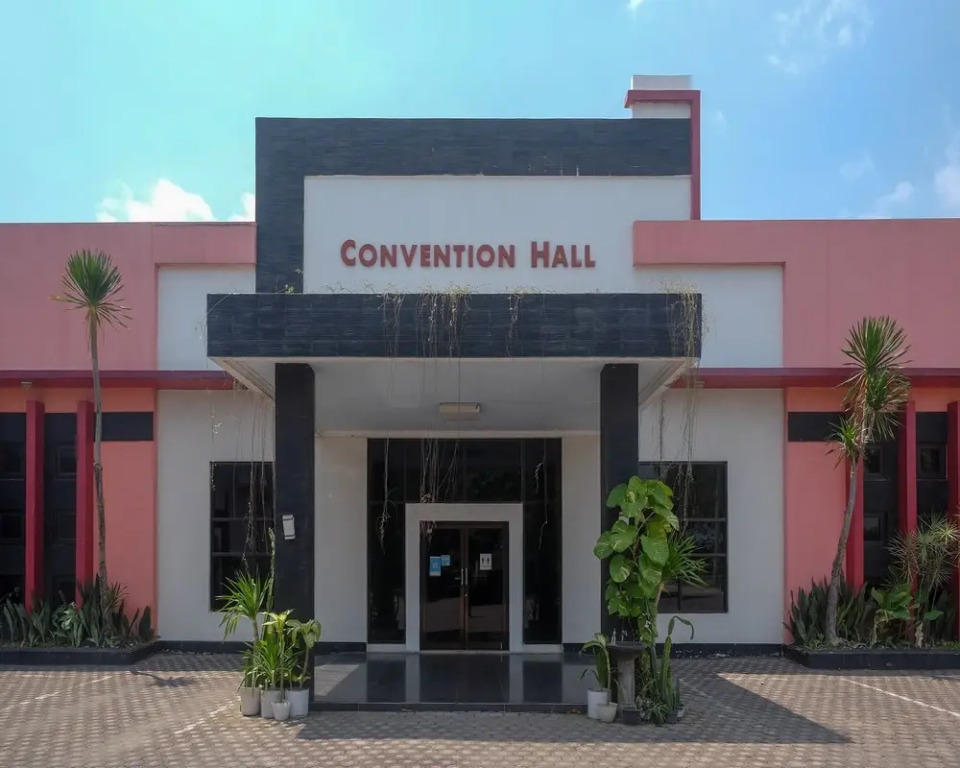 UrbanView Hotel Anggraeni Jatibarang