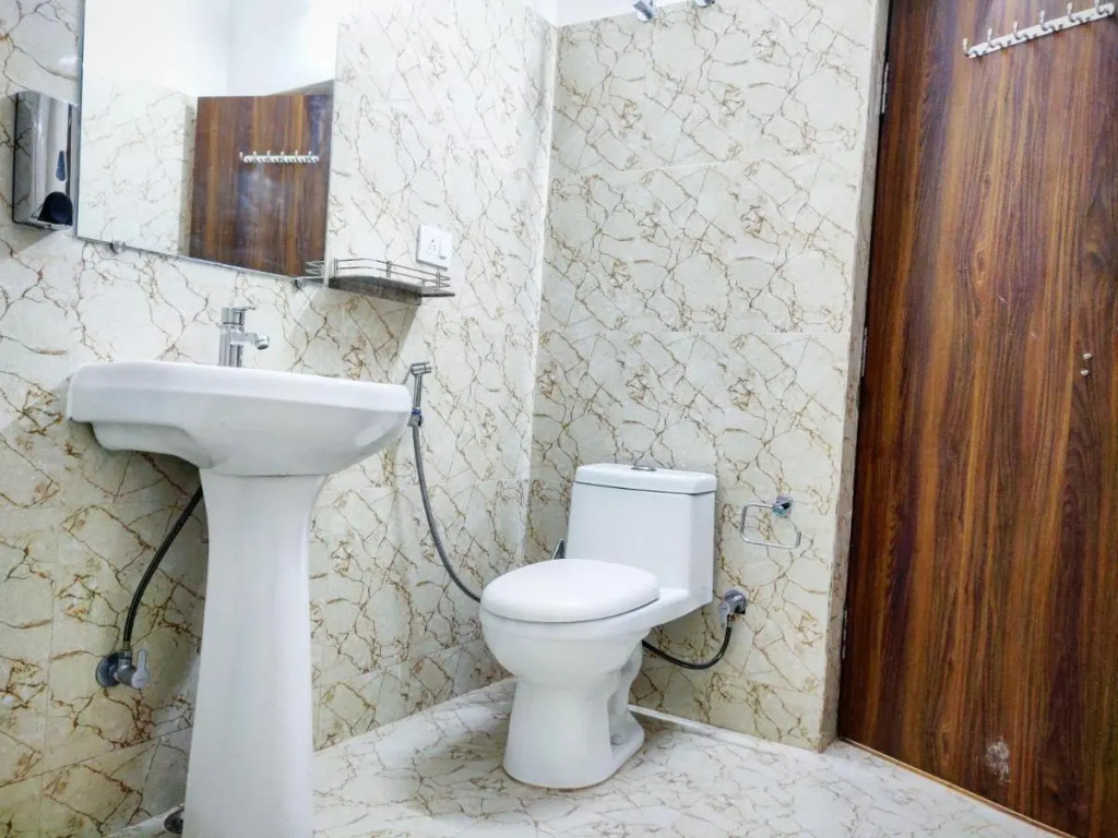 Live Free Hostel Varanasi