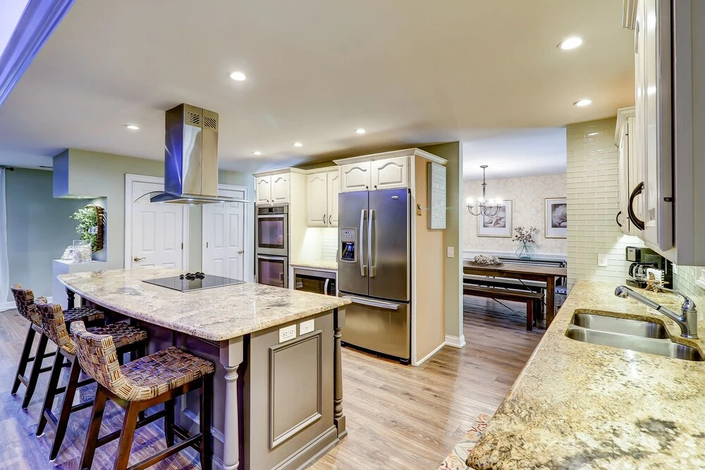 8 Hickory Lane