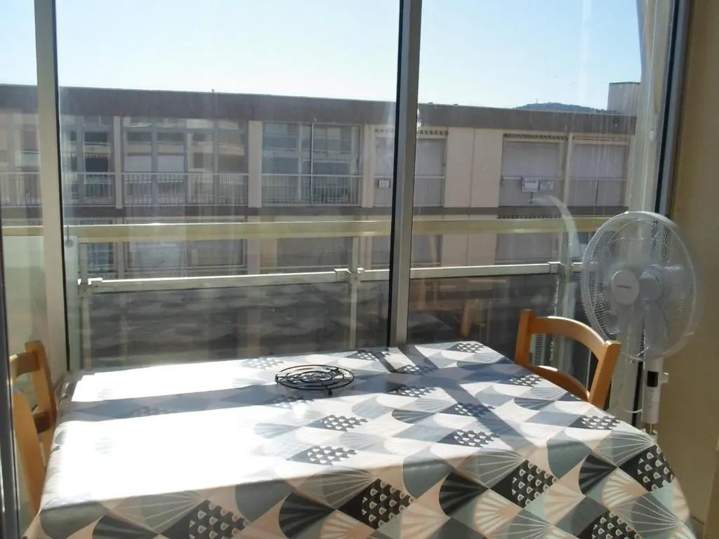 Appartement Balaruc-les-Bains, 1 pièce, 4 personnes - FR-1-503-89