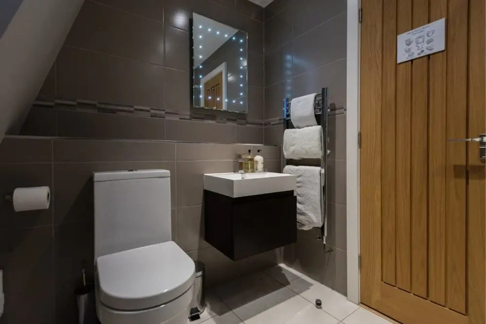 The Escalier Mews - Stunning 3bdr Home Flooded With Light
