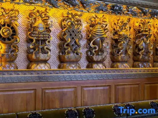 Xihe Retreat · Zangyi Hotel (Shangri-La Songzanling Temple Branch)