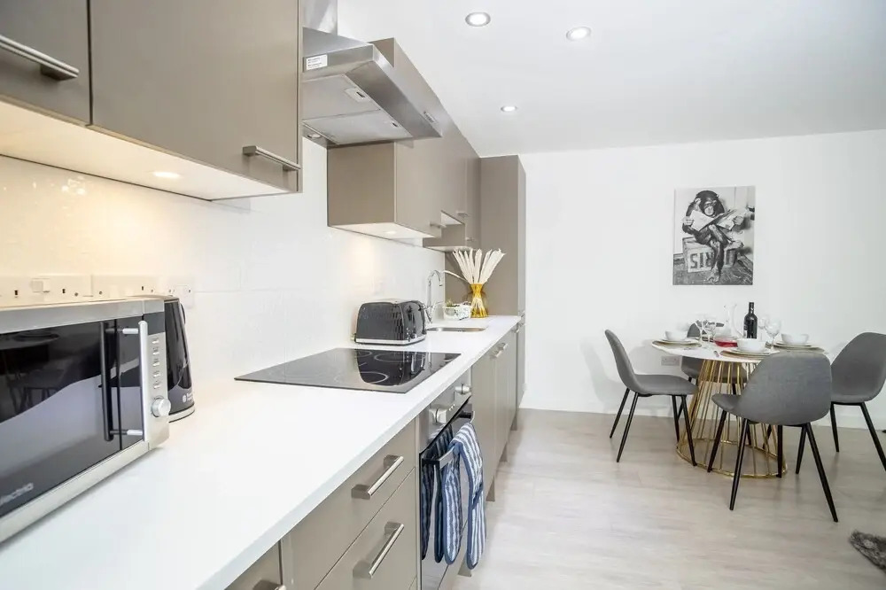 Pembroke House Apartments - Parking