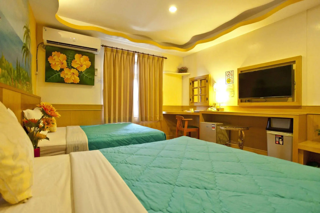 Bashi Channel Vacation B&B