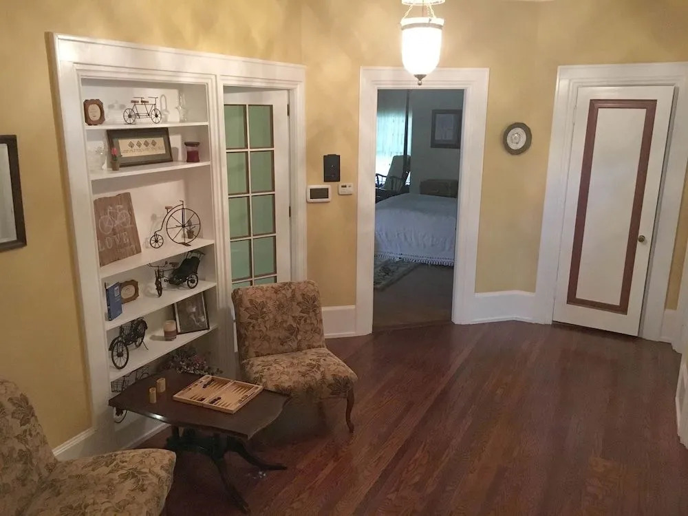The Parsonage Inn LLC