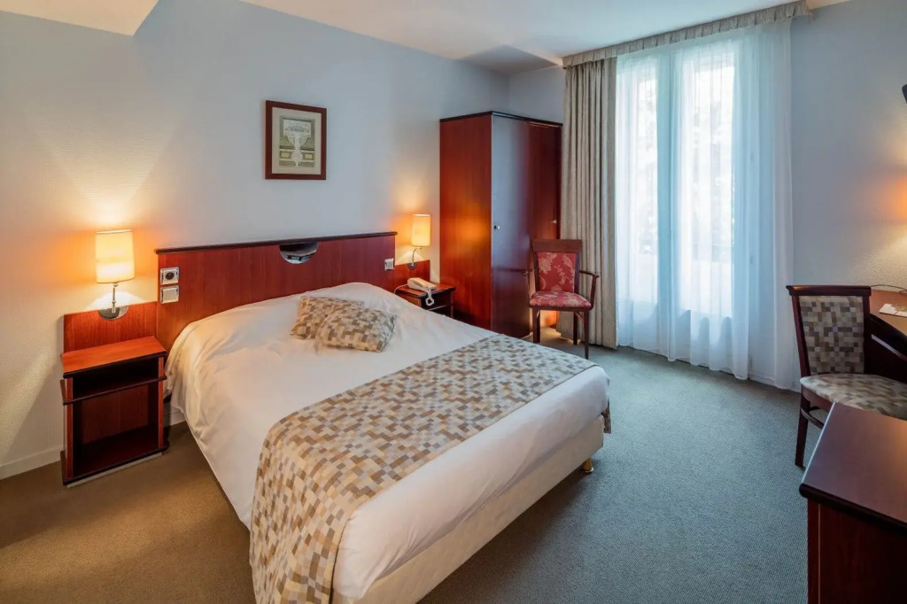 Noemys Neris Montlucon - hotel restaurant