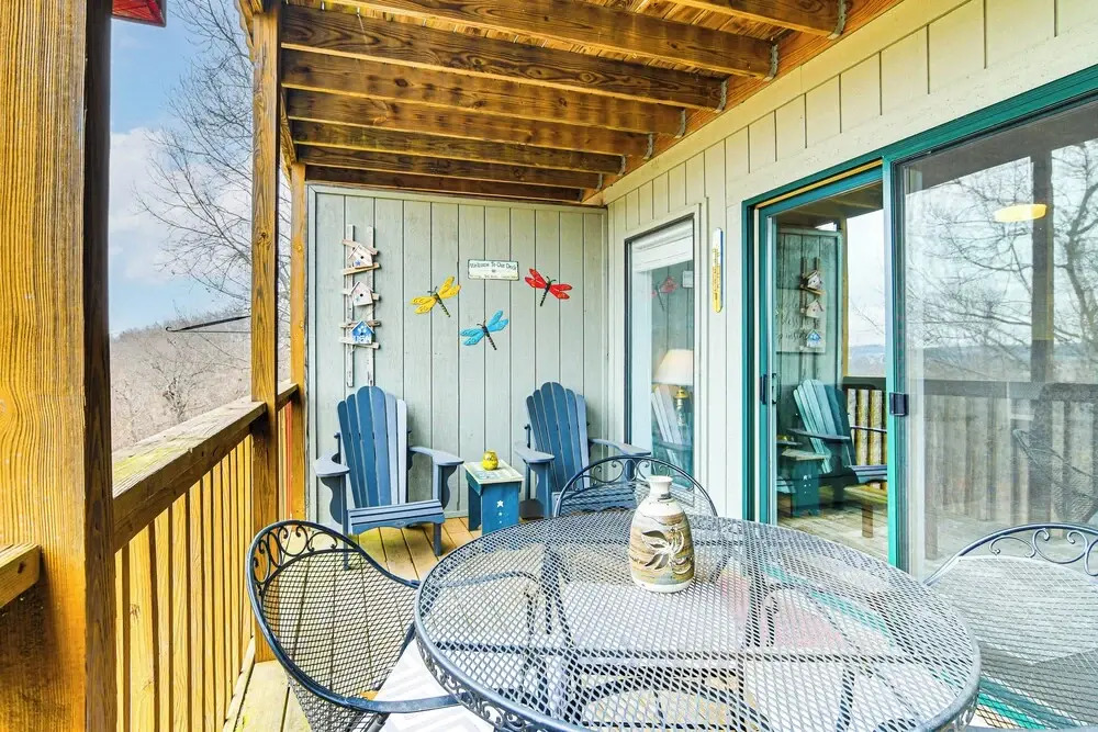 Inviting Branson West Condo w/ Pool Access