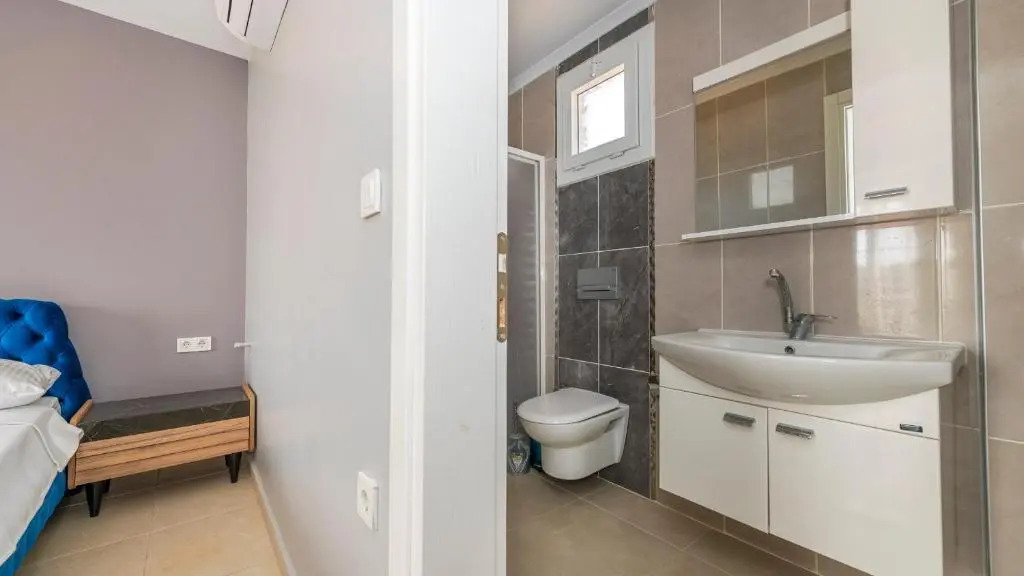 Blue - 4 Bedroom Holiday Villa in Hisarönü