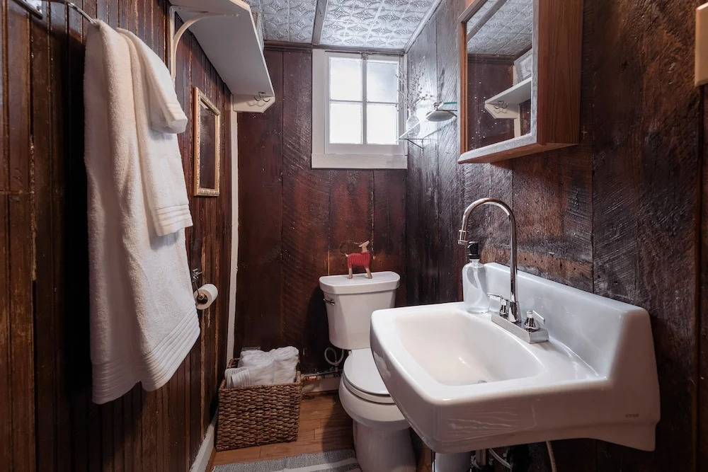 Ski-in/ski-out Miners Cabin