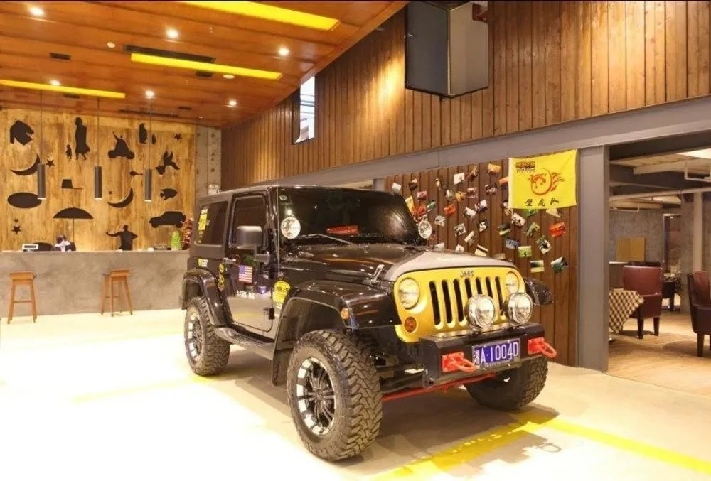 Ningxiang V8 Theme Hotel