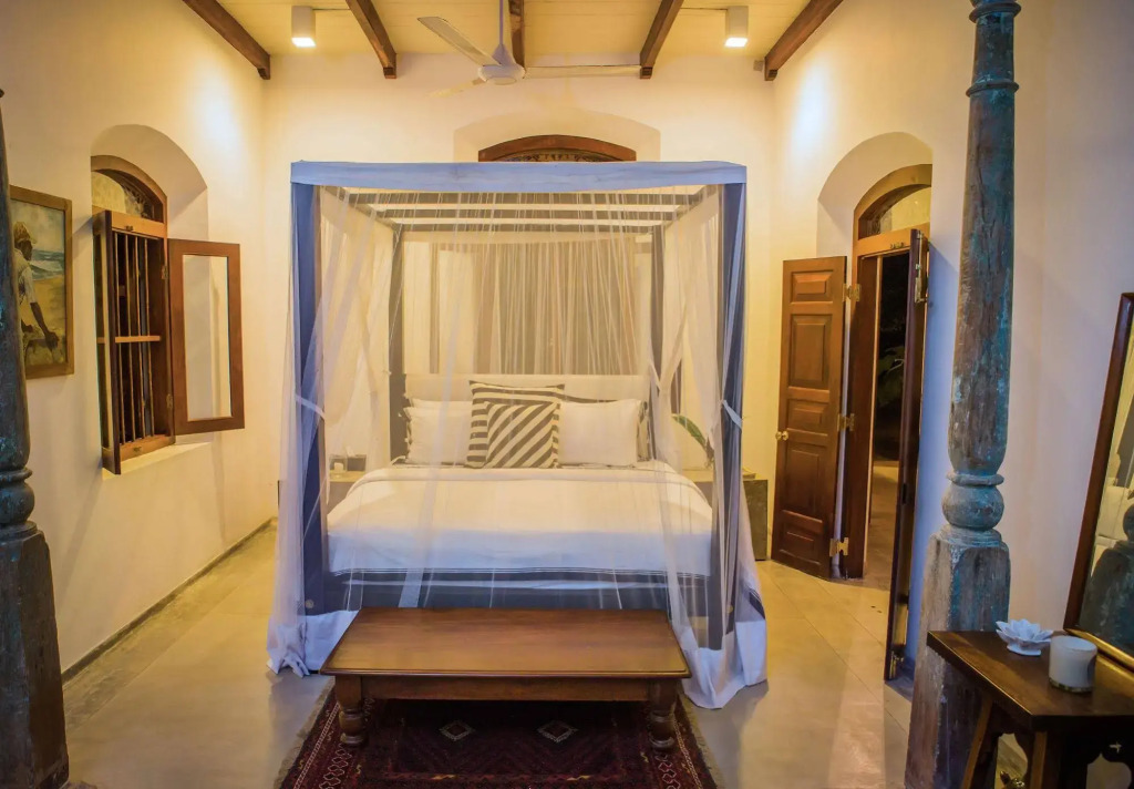 MO River House Luxury Villa