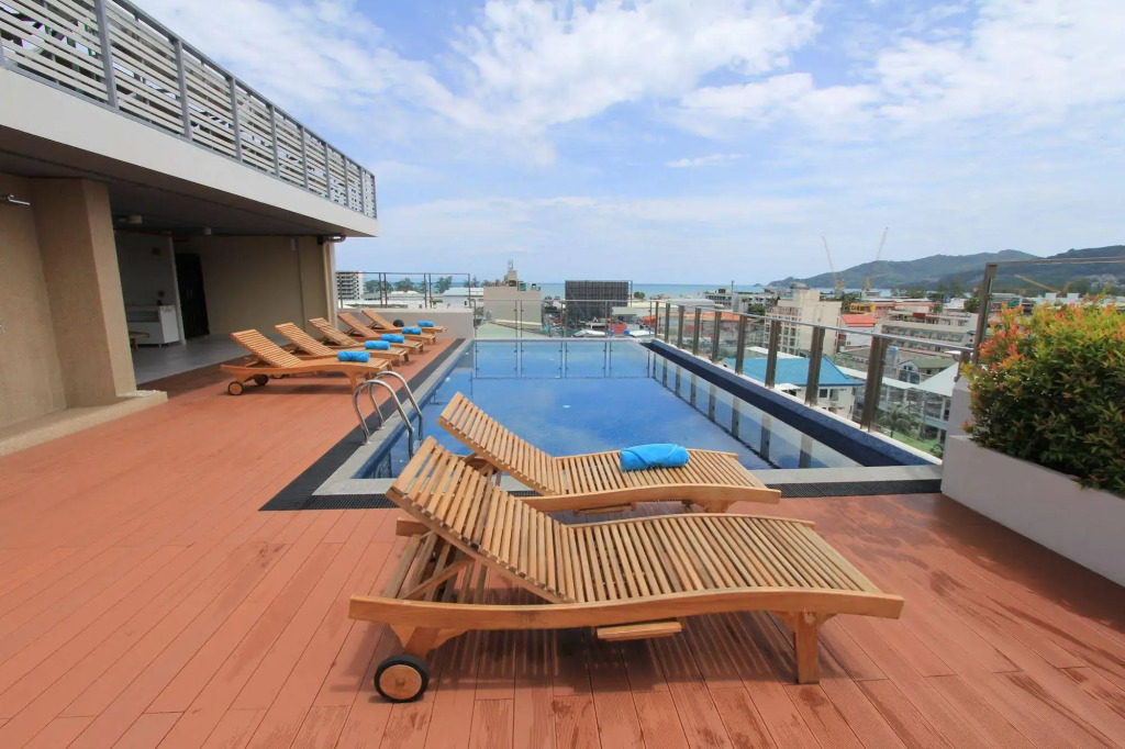 Отель Centro One Patong