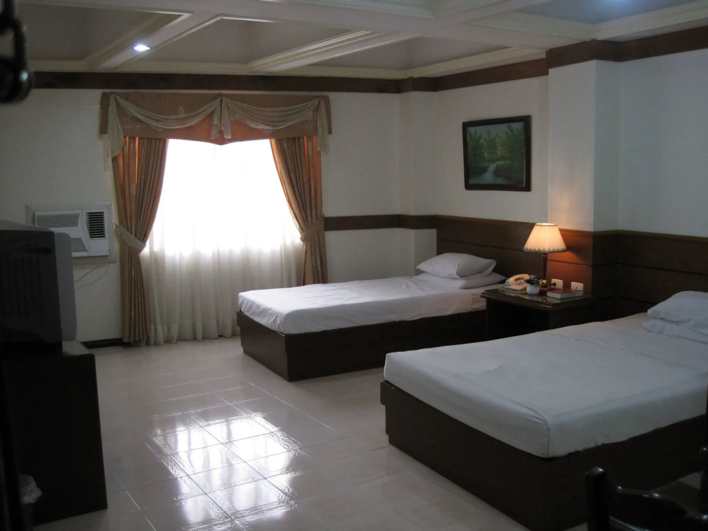 Wregent Plaza Hotel