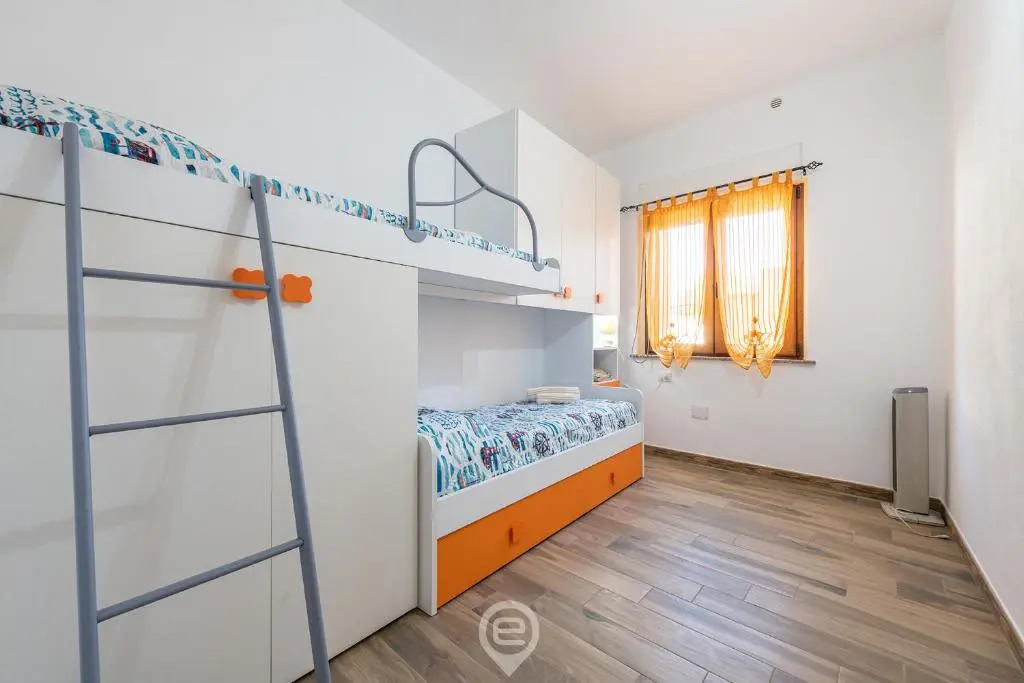 Mary's House - WiFi & Private Parking