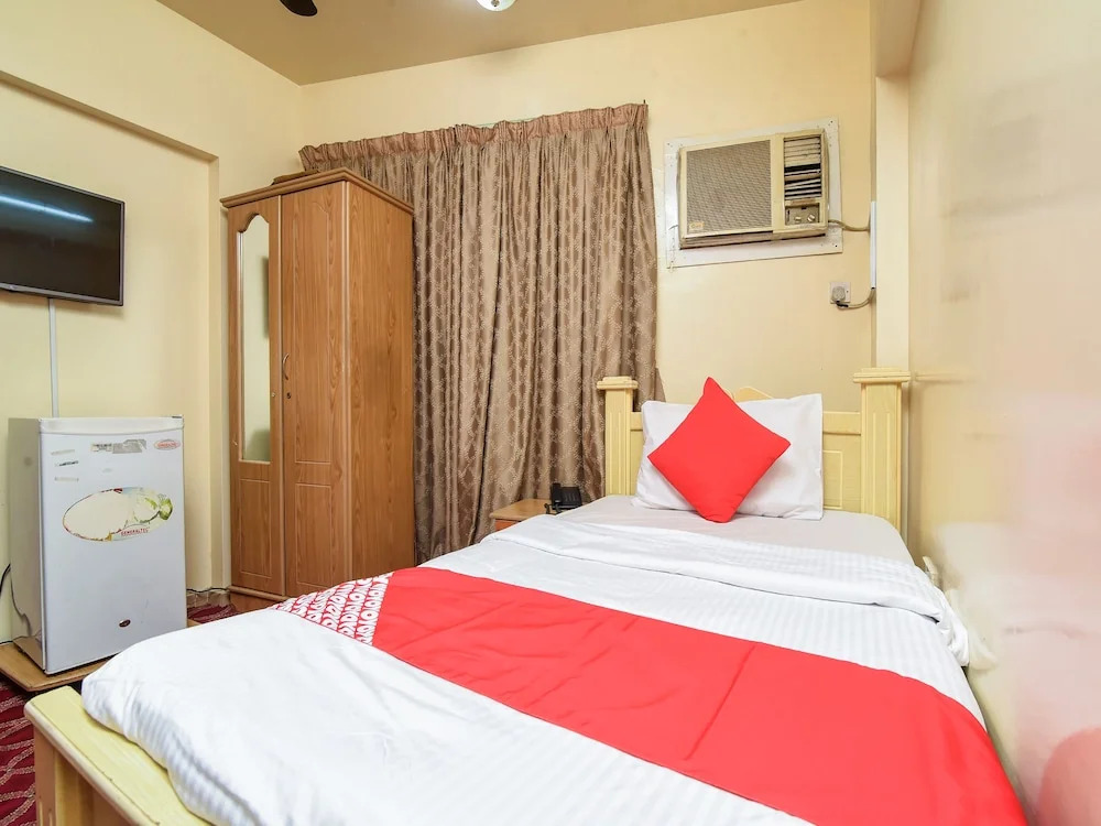 OYO 429 City Hotel