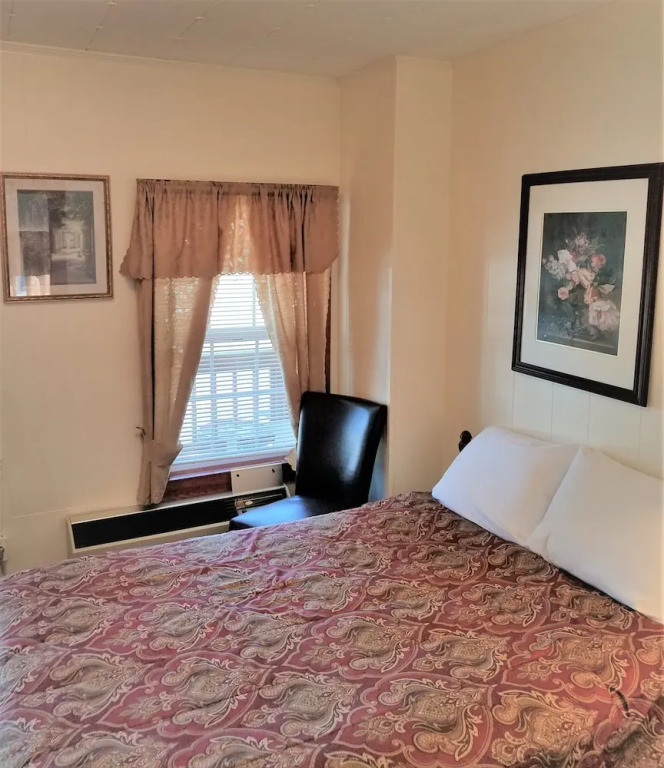 Hillside Hotel