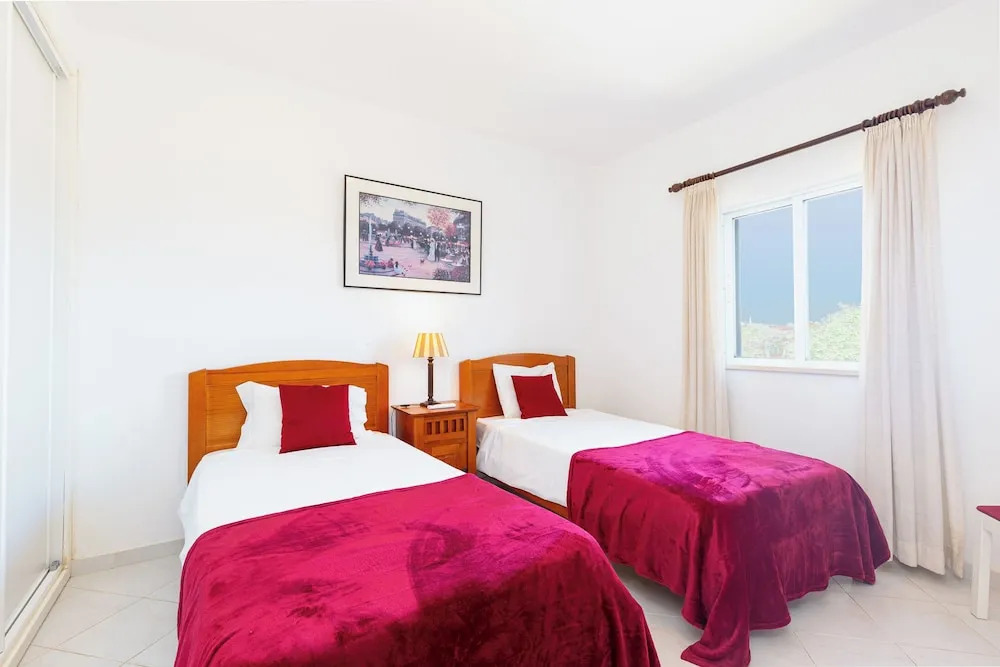 Amazing 2-bedroom Appartment With big Terrace!