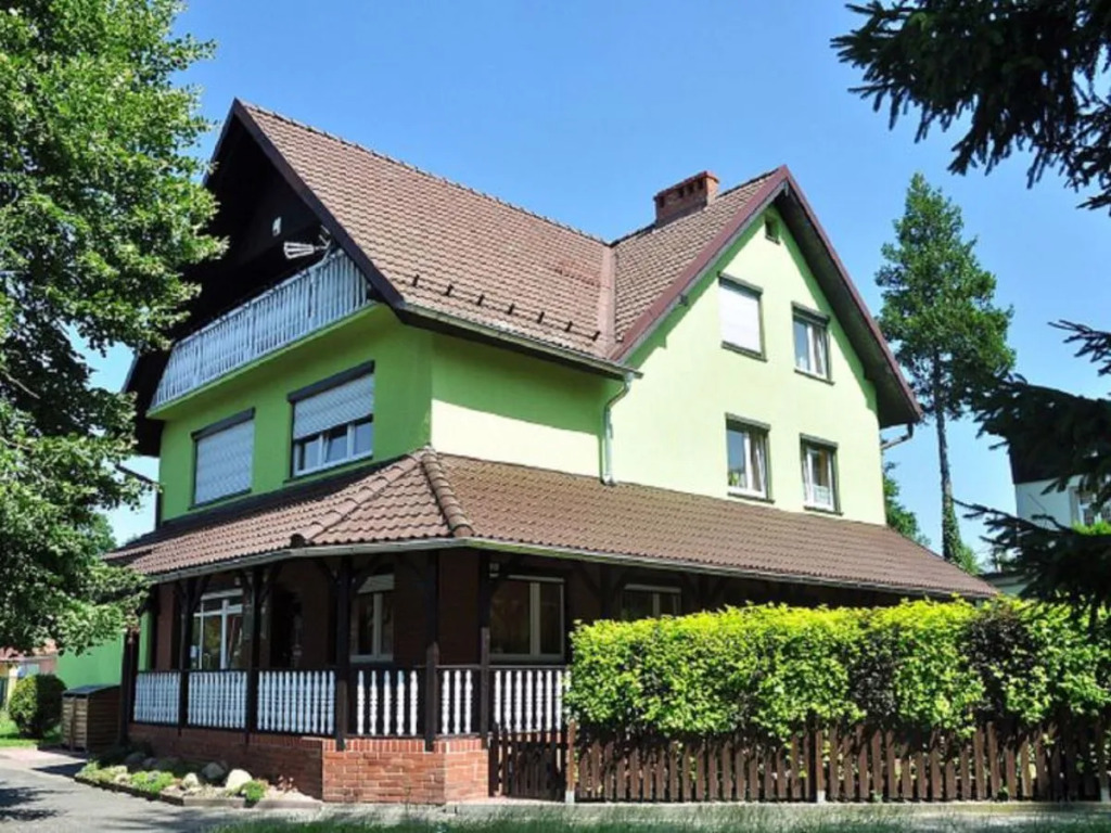 House Lena Kowary
